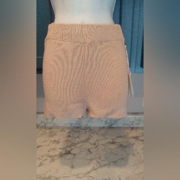 MOTHER HW BLISSFUL BOOTIE SHORT NWT SIZE XS - Picture 2 of 4